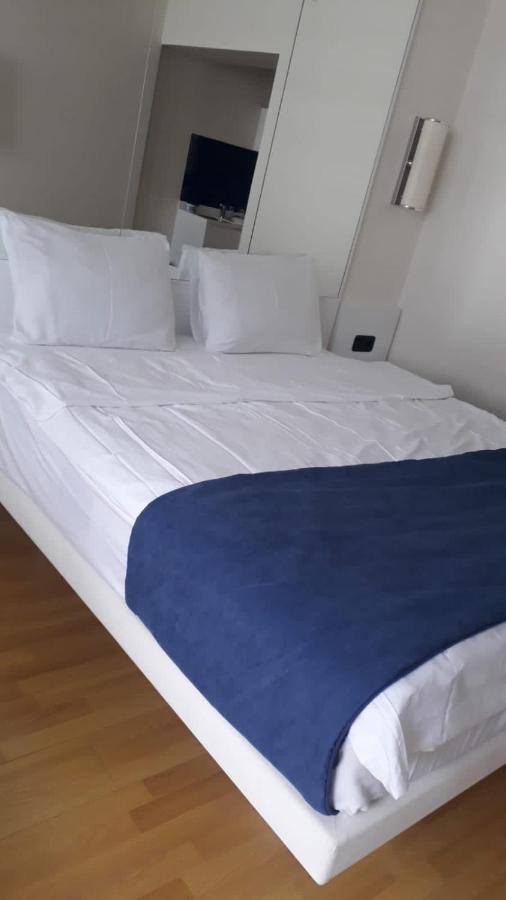 Orbi City Lux Apartment バトゥーミ エクステリア 写真