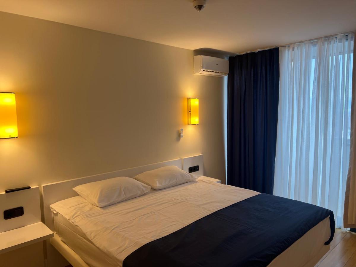 Orbi City Lux Apartment バトゥーミ エクステリア 写真